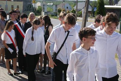 Nadanie nowego sztandaru dla szkoły w Gródku