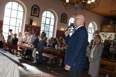 Nadanie nowego sztandaru dla szkoły w Gródku