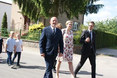 Nadanie nowego sztandaru dla szkoły w Gródku