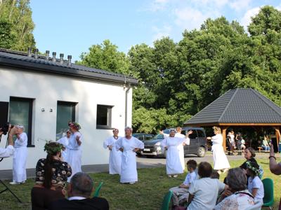 taniec w wykonaniu seniorów z Klubu Senior+