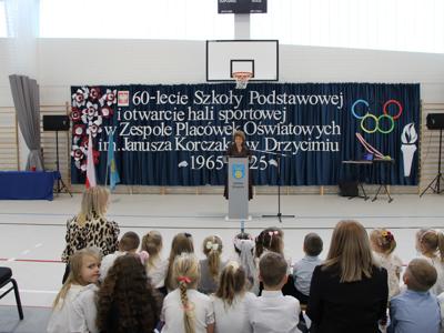 Uroczyste otwarcie budynku Hali Sportowej połączone z obchodami Jubileuszu 60-lecia Szkoły Podstawowej.
