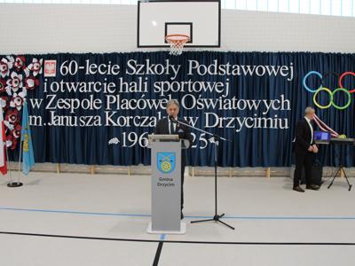 Uroczyste otwarcie budynku Hali Sportowej połączone z obchodami Jubileuszu 60-lecia Szkoły Podstawowej.