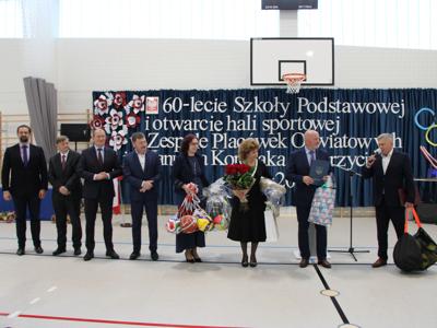 Uroczyste otwarcie budynku Hali Sportowej połączone z obchodami Jubileuszu 60-lecia Szkoły Podstawowej.