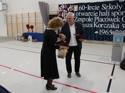 Uroczyste otwarcie budynku Hali Sportowej połączone z obchodami Jubileuszu 60-lecia Szkoły Podstawowej.