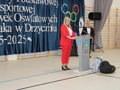 Uroczyste otwarcie budynku Hali Sportowej połączone z obchodami Jubileuszu 60-lecia Szkoły Podstawowej.