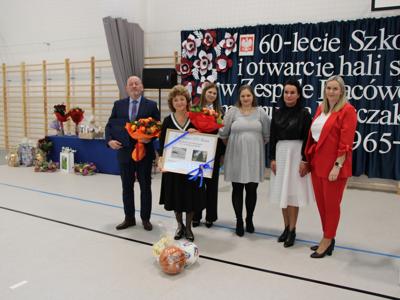 Uroczyste otwarcie budynku Hali Sportowej połączone z obchodami Jubileuszu 60-lecia Szkoły Podstawowej.