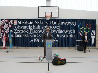 Uroczyste otwarcie budynku Hali Sportowej połączone z obchodami Jubileuszu 60-lecia Szkoły Podstawowej.