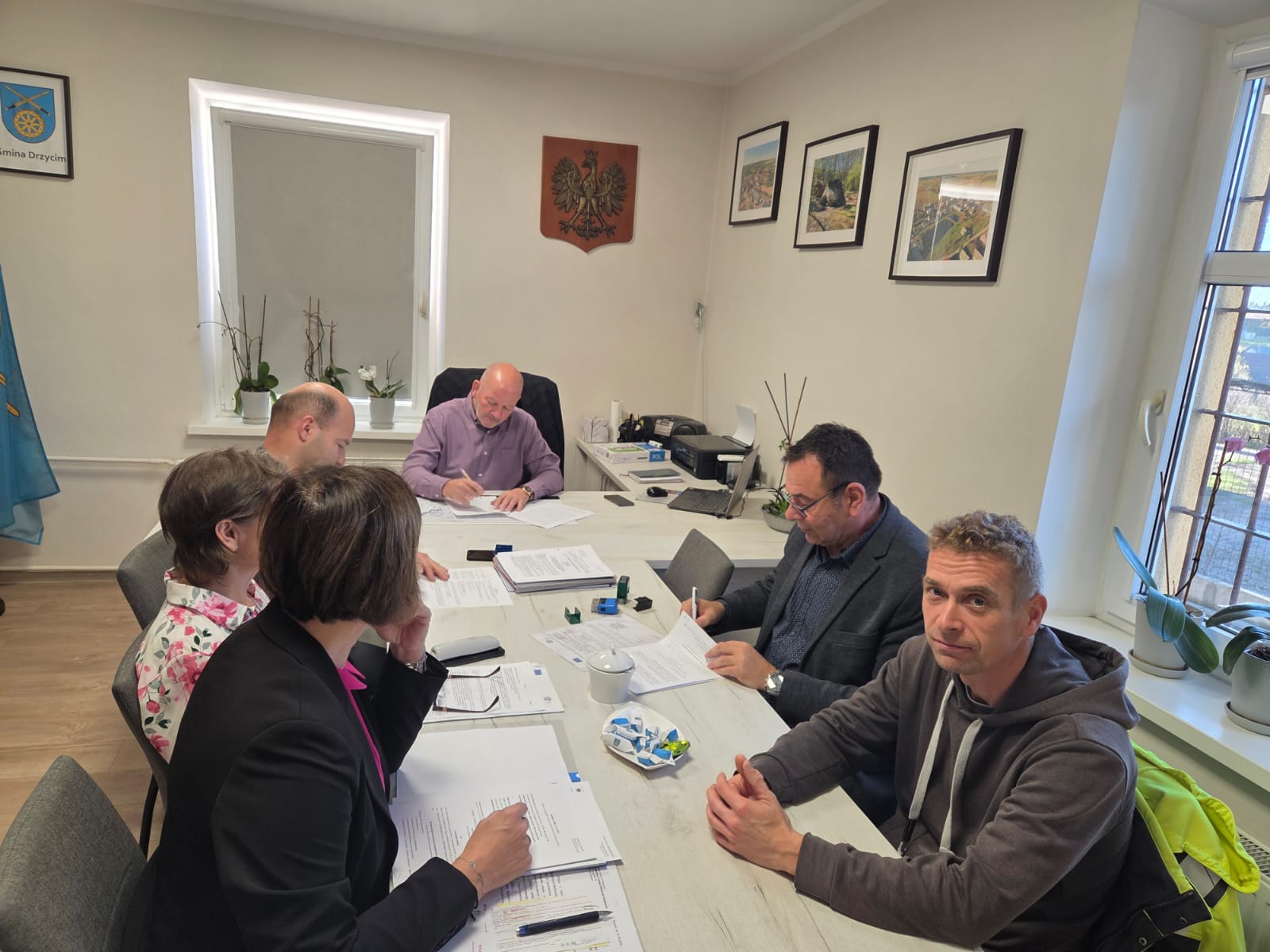 Podpisanie umowy na budowę drogi w Gródku