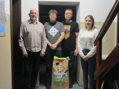 Wolontariusze z Bydgoszczy dla schroniska w Drzycimiu