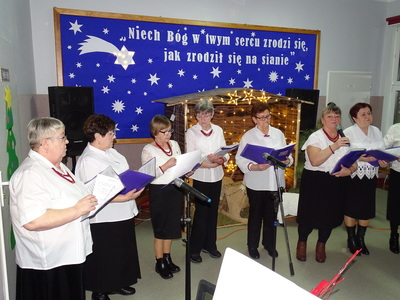 Przedstawia Zespół Wokalny Jarzębina z Gródka