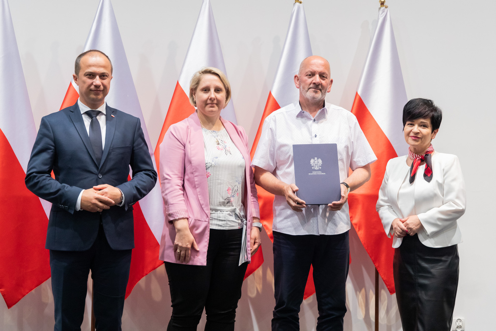 Uroczyste wręczenie umowy na dofinansowanie.