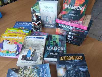 Nowo zakupione woluminy. Wewnątrz.