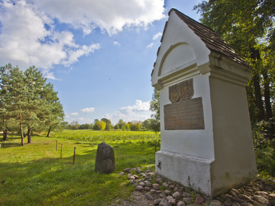 Zabytkowy słup graniczny w Prostkach