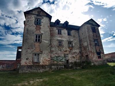 Ruiny zamku krzyżackiego na wyspie w Ełku