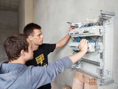 Uczniowie „Mechaniaka” na stażu w Hiszpani 