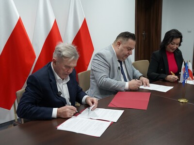 Podpisanie umowy użyczenia