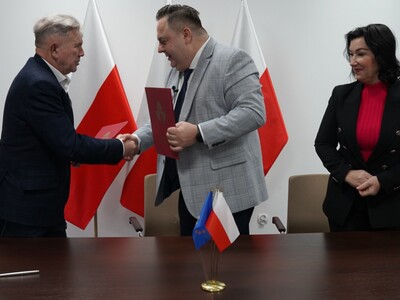 Podpisanie umowy użyczenia