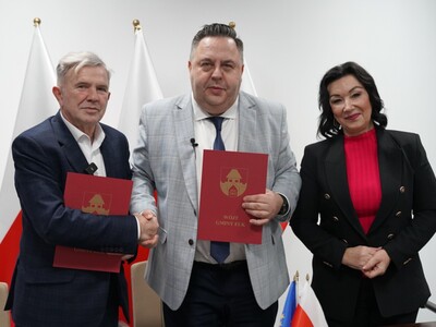 Podpisanie umowy użyczenia