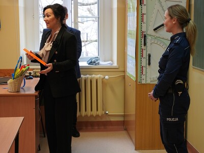 Przekazanie odblasków uczniom I LO