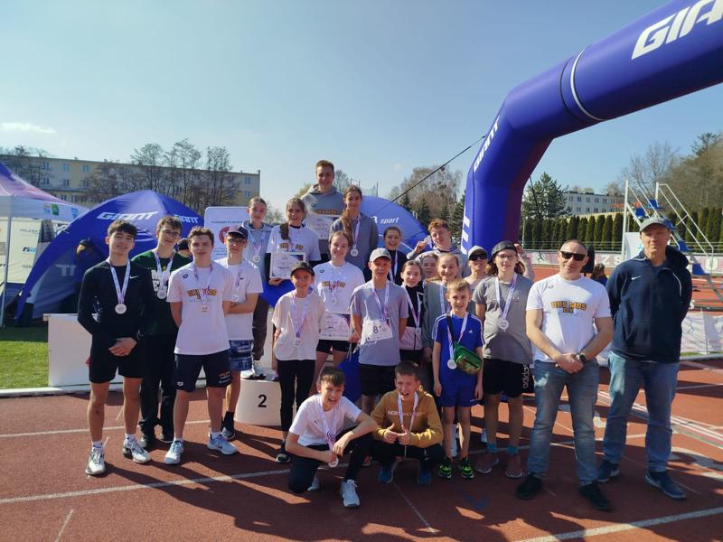 Pływacy na podium