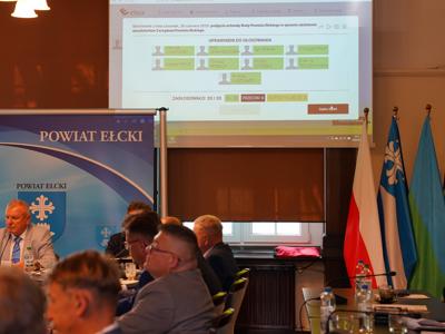 Rada powiatu jednomyślna