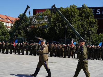 Wojewódzkie Obchody Święta Wojska Polskiego w Ełku 