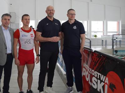 Minister sportu w MOS-ie