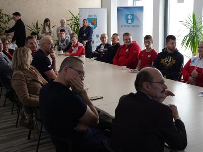 Minister sportu w MOS-ie