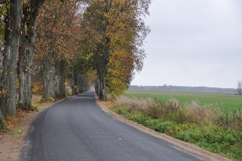 Wyremontowany odcinek drogi powiatowej od Pisanicy do Sypitek.