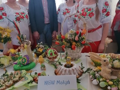 Stoły wielkanocne u "Zadzimianek"