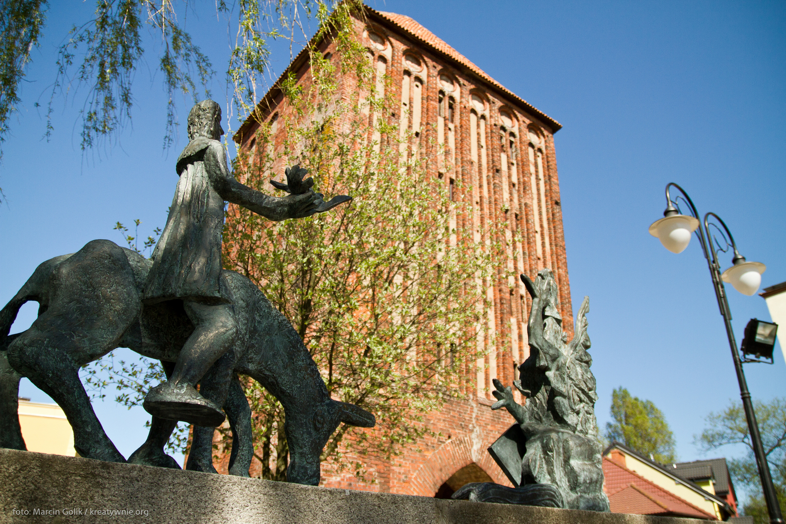 
Pomnik Chrystus przybywa do Sławna
