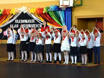 Ślubowanie klas pierwszych w Szkole Podstawowej nr 3
