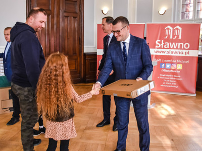 Przekazanie sprzętu komputerowego w ramach grantów PPGR
