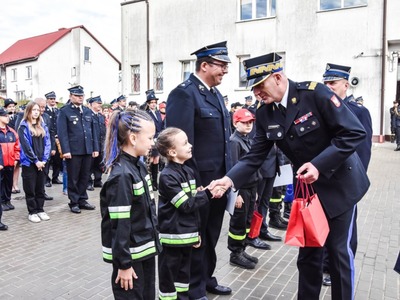 Przekazanie promes dla Młodzieżowych Drużyn Pożarniczych