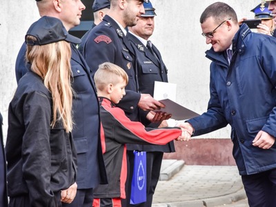 Przekazanie promes dla Młodzieżowych Drużyn Pożarniczych