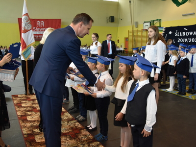Ślubowanie klas pierwszych w SP3