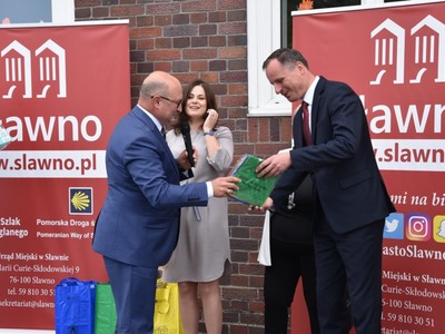 Symboliczne otwarcie zmodernizowanego budynku SP2