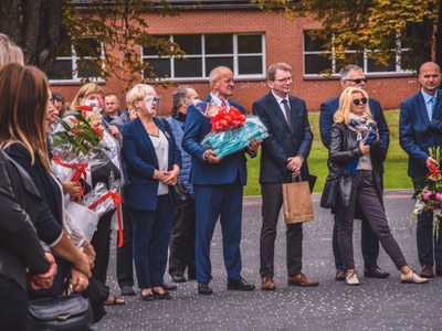 Symboliczne otwarcie zmodernizowanego budynku SP2