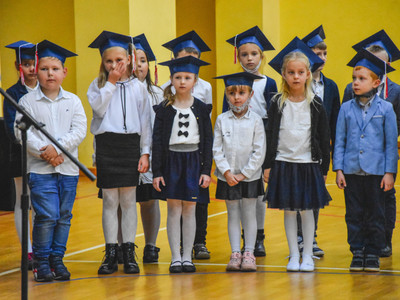 Ślubowanie klas pierwszych w Szkole Podstawowej nr 2 w Sławnie