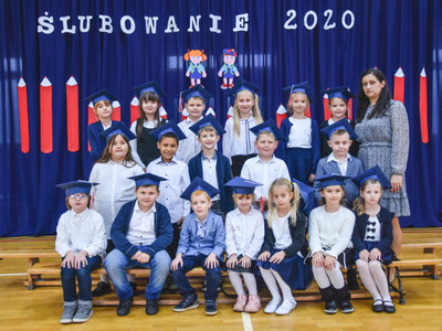 Ślubowanie klas pierwszych w Szkole Podstawowej nr 2 w Sławnie