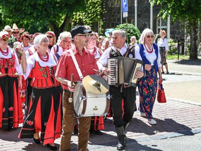 Symboliczne przekazanie klucza do miasta – Juwenalia UTW Sławno 2025