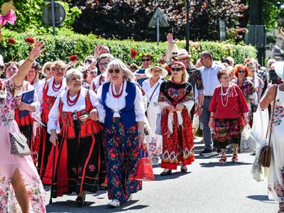Symboliczne przekazanie klucza do miasta – Juwenalia UTW Sławno 2025