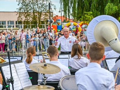 Niedzielny koncert przy fontannie