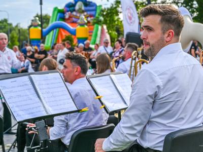 Niedzielny koncert przy fontannie