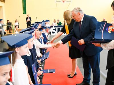 Ślubowanie pierwszoklasistów w Szkole Podstawowej nr 2