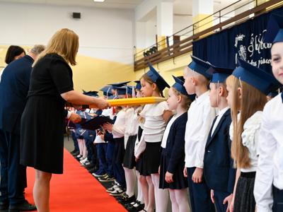 Ślubowanie pierwszoklasistów w Szkole Podstawowej nr 2