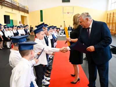 Ślubowanie pierwszoklasistów w Szkole Podstawowej nr 2