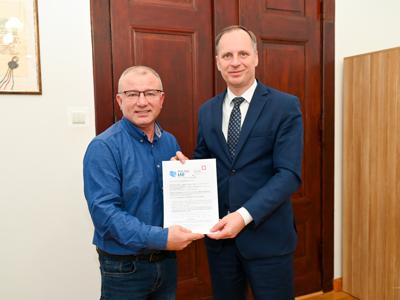 Ratusz w Sławnie będzie bardziej dostępny – budowa windy staje się faktem