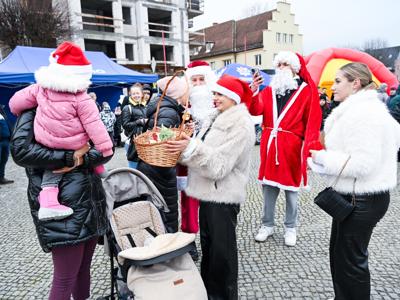 Mikołajki w Sławnie pełne magii i świątecznej radości 