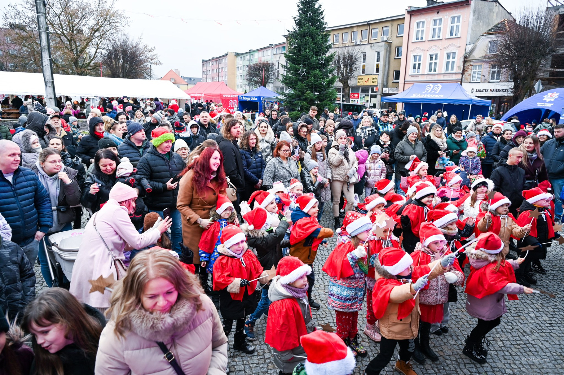 Mikołajki w Sławnie pełne magii i świątecznej radości 